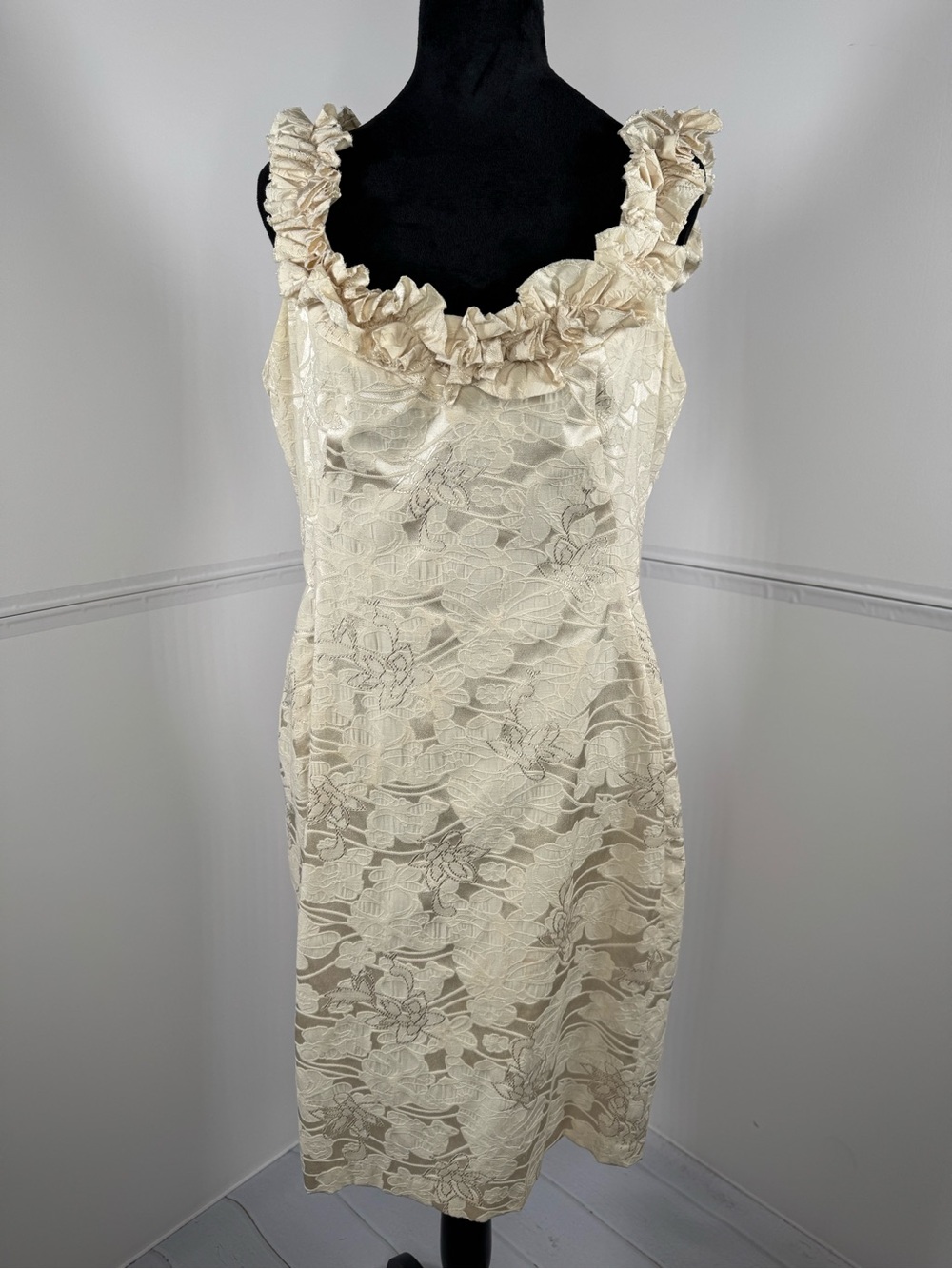 Maggy London Ivory Floral Jacquard Ruffle Sheath Dress Size 12